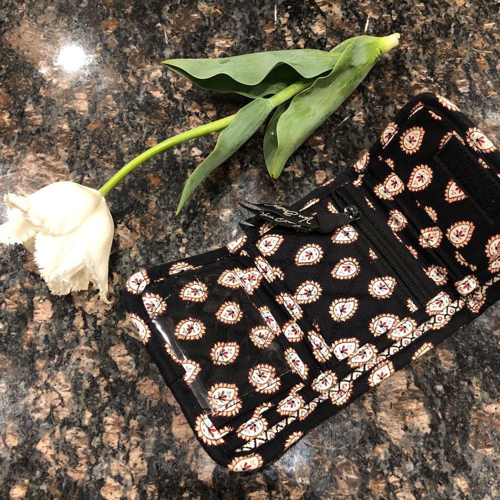 {V E R A B R A D L E Y} Wallet - image 2